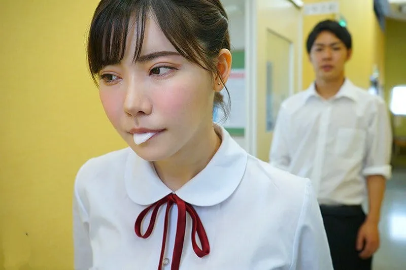 Qua nhà bạn nhậu thanh niên cam chịu bị vợ bạn ép vào tường đá bi liếm đít vắt cạn tinh